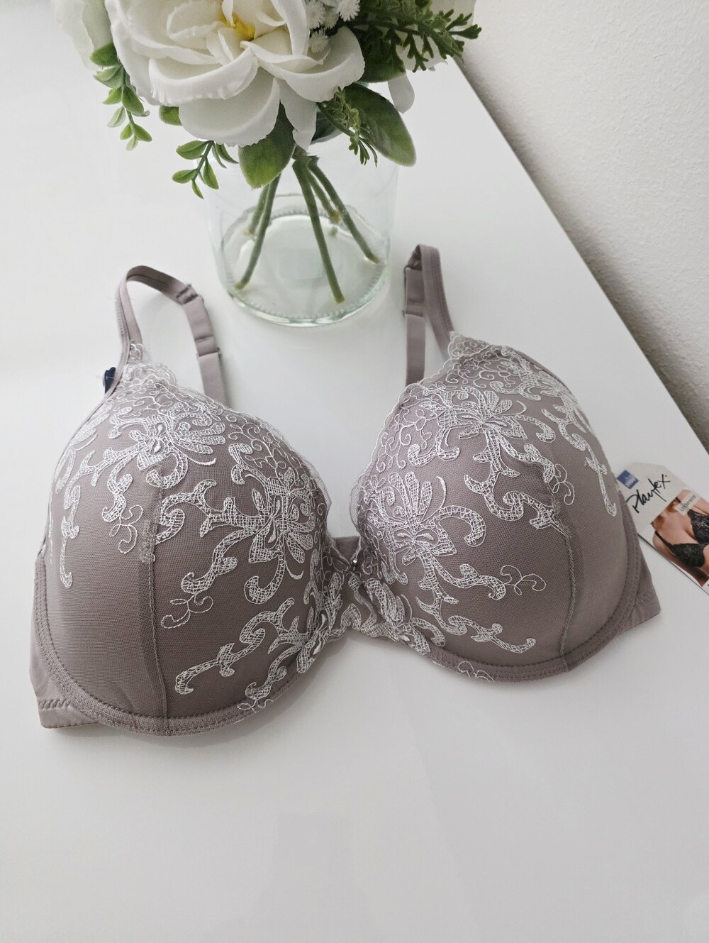 PLAYTEX Embroidered Molded Underwire Bra SIZE 38DD